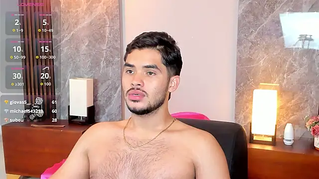 luciano_vitale's Live XXX Chat
