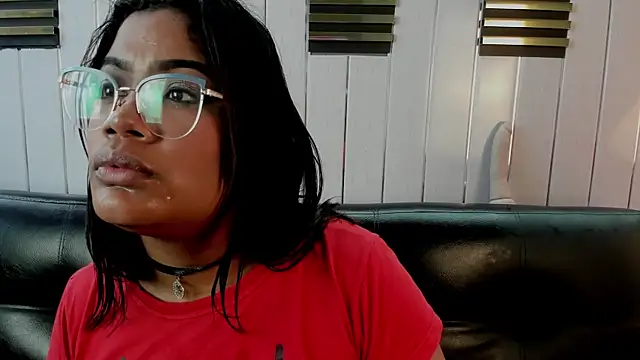 Chat +18 de Melody_Spark ao vivo