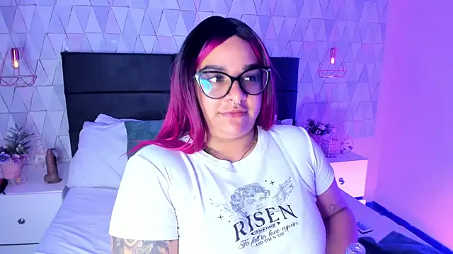 EmeelyMuller's Live XXX Chat