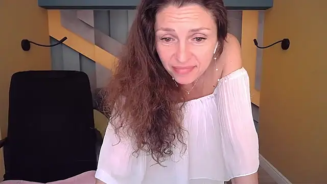 Chat XXX en directo de EllaLong