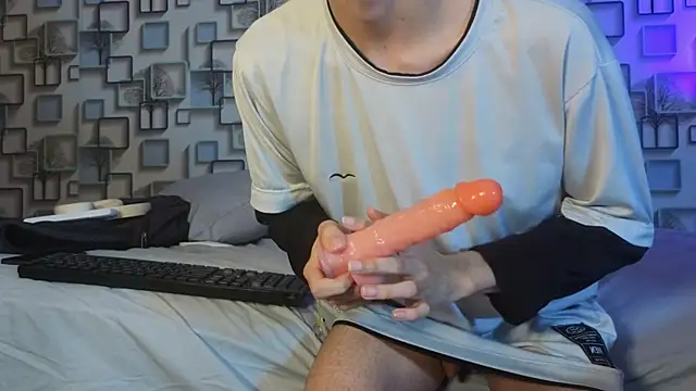 Chat XXX en directo de Twink_Sebas7
