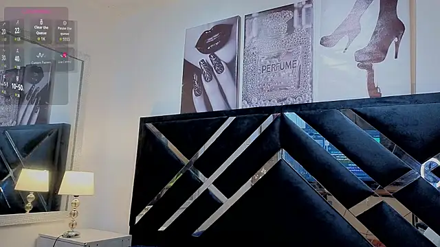 Un_Sluttyy élő XXX-chatje