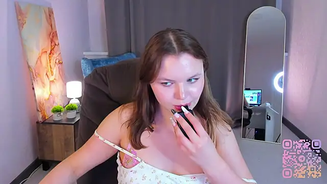 serinella_'s Live XXX Chat