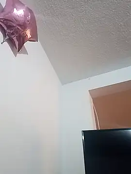 Naomy_Gomez_'s Live XXX Chat