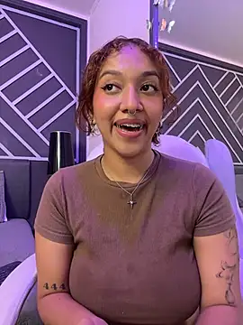 Chat +18 de Scarleth_Blossom ao vivo