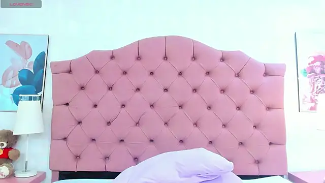 ThyaraJhons' Live XXX Chat