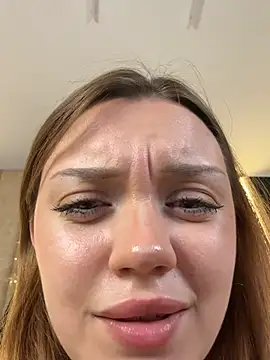 Ariadna_Holder élő XXX-chatje