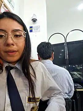 Angela__05 XXX чат на живо