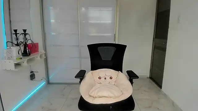 nairobbitsn Live XXX chat