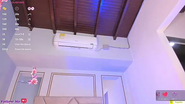 AlannaJoness' Live XXX Chat