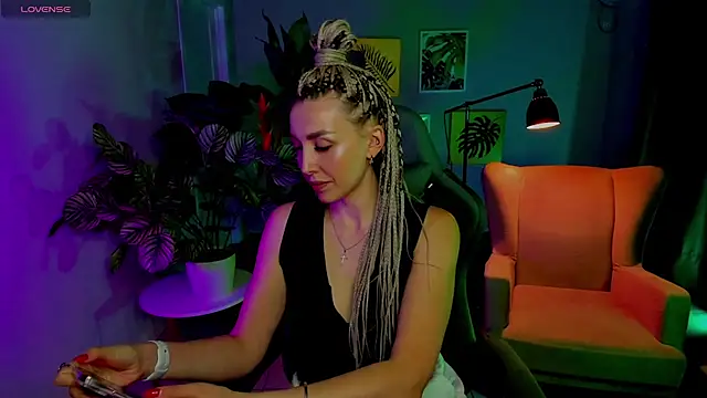 MonicaRiley 现场XXX聊天