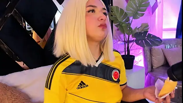 Chat XXX ao vivo de Valery_Brand