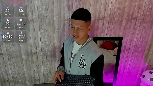 Tony_Zackk: απευθείας συνομιλία ΧΧΧ