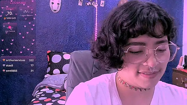NinaYellow's Live XXX Chat