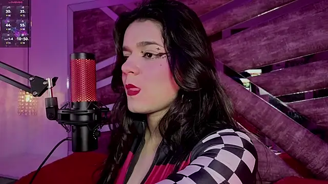 Chat +18 de ValerieKay_ ao vivo