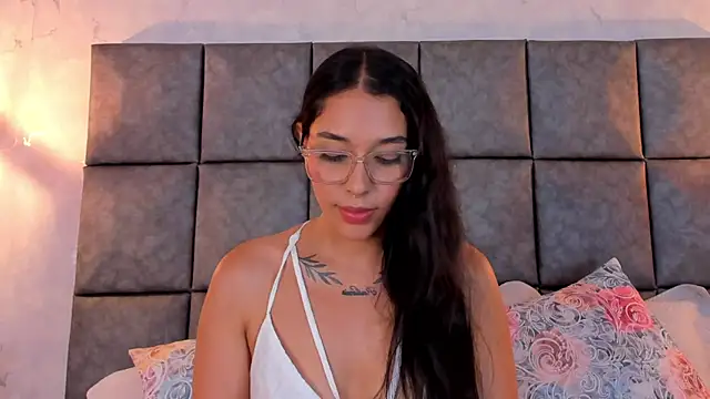 Roseaurora Chat XXX live