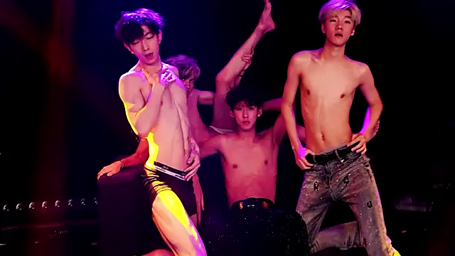 Exo-cbo Adlı Modelin Canlı XXX Sohbeti