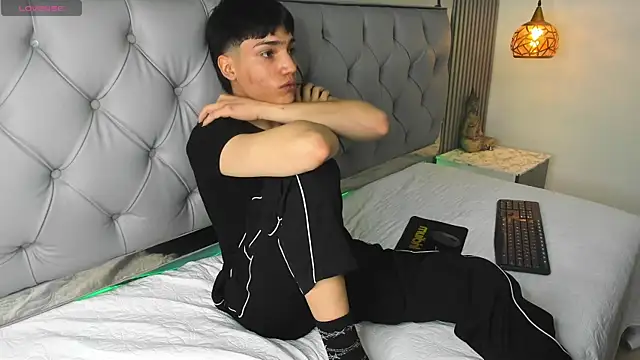 SamBlack_ Adlı Modelin Canlı XXX Sohbeti