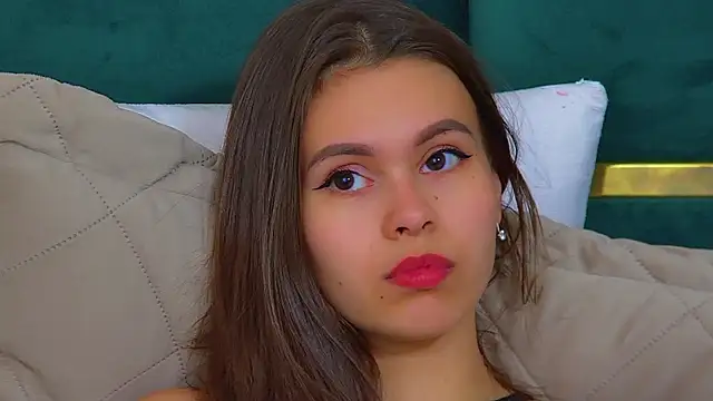 Chat XXX en directo de PollyLanders