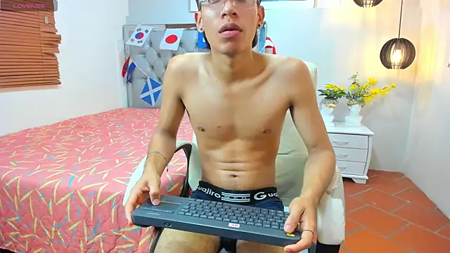 Chatroom XXX en direct de Jake_Falcon