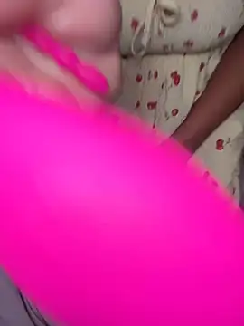 TrenaAnne élő XXX-chatje