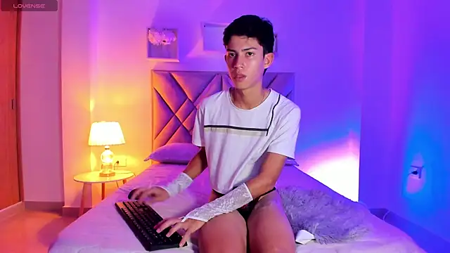 Baby_noahtt Chat XXX in diretta