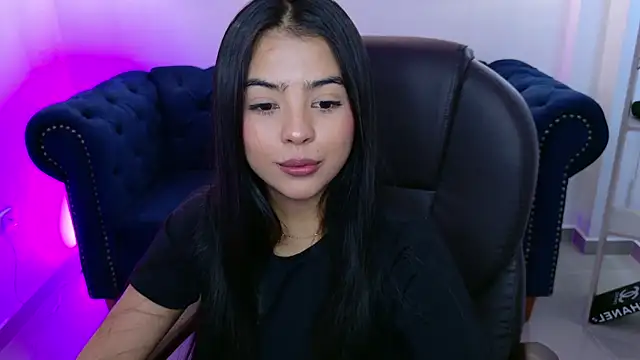 Layla_BreezeeのライブXXXチャット