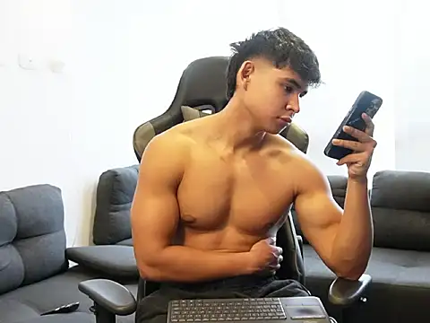 Bray_Kevin Live XXX Chat
