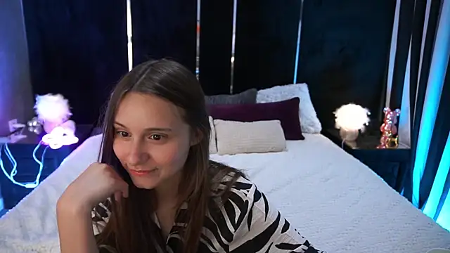 TinyNatalie – Live XXX-chat
