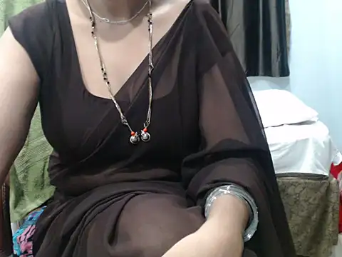 sunitha-3's Live XXX Chat