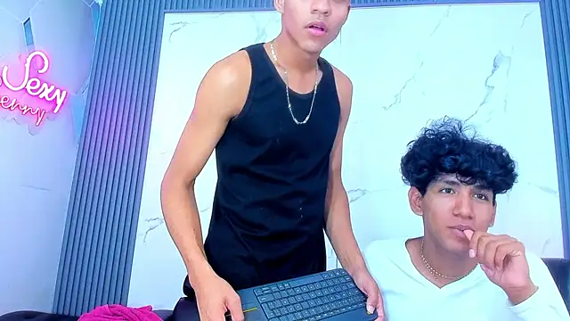 Kleyn_black's Live XXX Chat