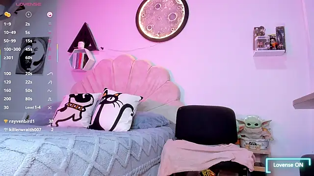 Chat +18 de Katypersian_ ao vivo