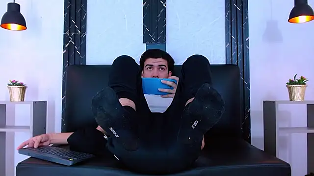 Онлайн чат XXX Feiccer_Castquer