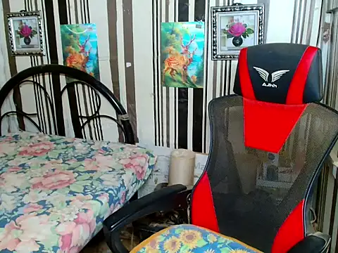 Czat XXX na żywo – UnCut_Cock_Ts