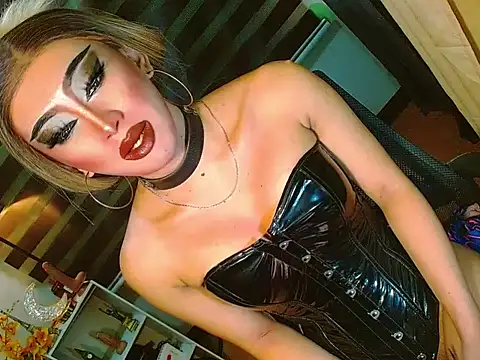 Онлайн чат XXX HOLLYWOOD_QUEEN_88
