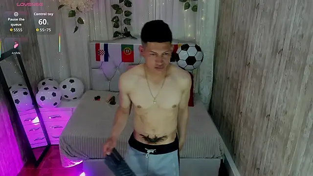 Tony_Zackk: απευθείας συνομιλία ΧΧΧ