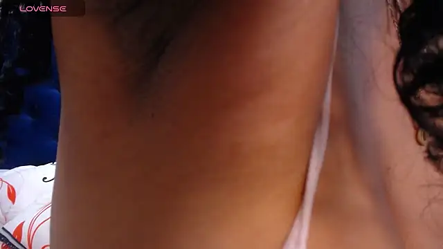 Chatroom XXX en direct de SalmaTits