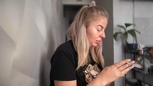 Chat XXX ao vivo de Lisorine