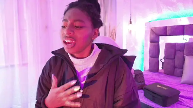 Czat XXX na żywo – Queen_perla_