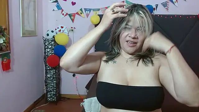 Chat +18 de pamela_echeverria ao vivo