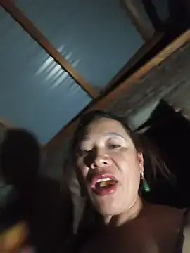 Jooj- Live XXX-chat