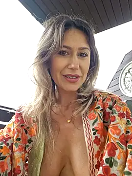 CelynaRoss Chat XXX live