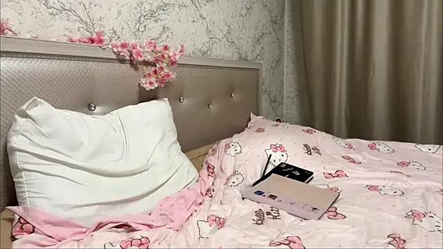 kishagrayone Adlı Modelin Canlı XXX Sohbeti