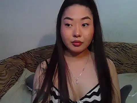 Aleksa_Blackdream Adlı Modelin Canlı XXX Sohbeti