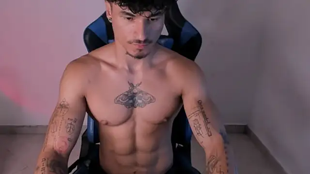 Thomas_Fit1's Live XXX Chat