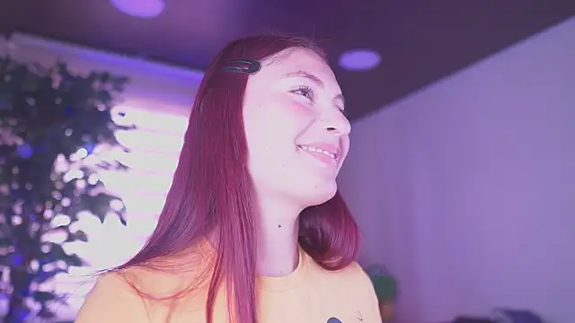 Rebecah_1のライブXXXチャット