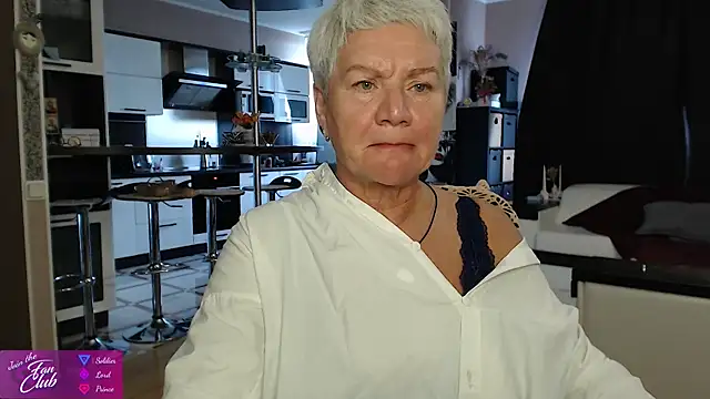 roxana_brooks: απευθείας συνομιλία ΧΧΧ