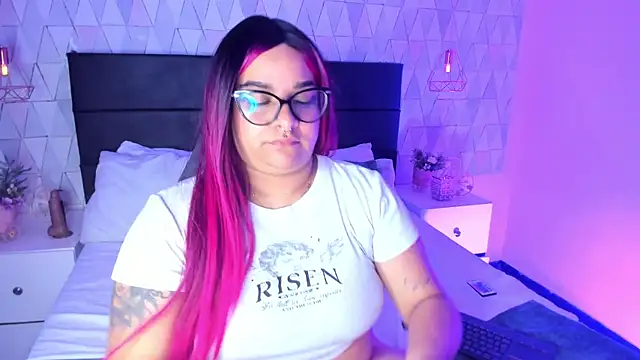 Chat +18 de EmeelyMuller ao vivo