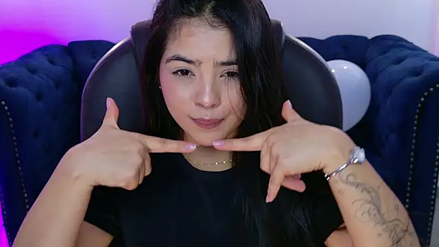 Chatroom XXX en direct de Layla_Breezee