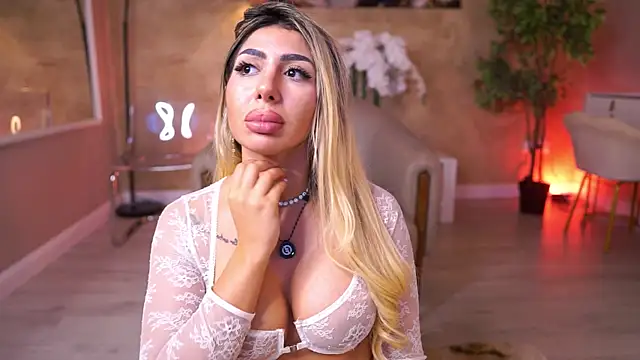LucyyRosse: онлайн-секс-чат